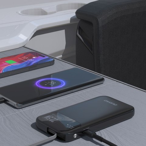 Powerbank K31 10000 mAh 22.5W PD z wbudowanym kablem - czarny DUDAO