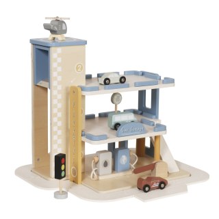 Garaż drewniany parking samochodowy piętrowy stacja benzynowa Kik Sp. z o. o. Sp. k.