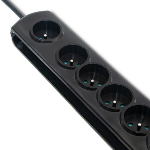 Listwa antyprzepięciowa z wyłącznikiem nożnym | 7 gniazd | 1.5m | Czarna Qoltec