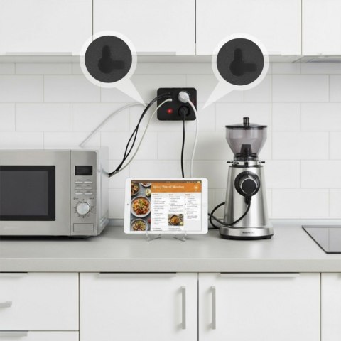 Listwa zasilająca MCE388 B 2 gniazda, 3xUSB, 110-240V AC 50/60Hz, 2.1A max 2500W, 3m czarna Maclean