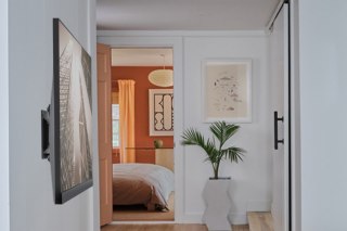 Uchwyt ścienny pojedynczy, 1xLCD, max. 27", max. obciążenie 18kg, poziomnica Digitus