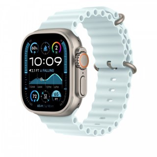 Pasek Ocean w kolorze mroźnego błękitu do koperty 49 mm - elementy z tytanu w kolorze naturalnym Apple