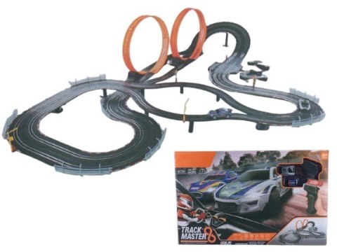 Tor samochodowy z dwoma pętlami Madej