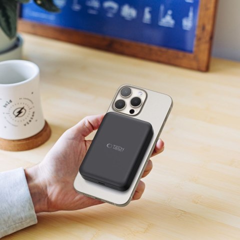 Powerbank 10000mAh MagSafe USB-C 15W z kablem USB-C - czarny Tech-Protect