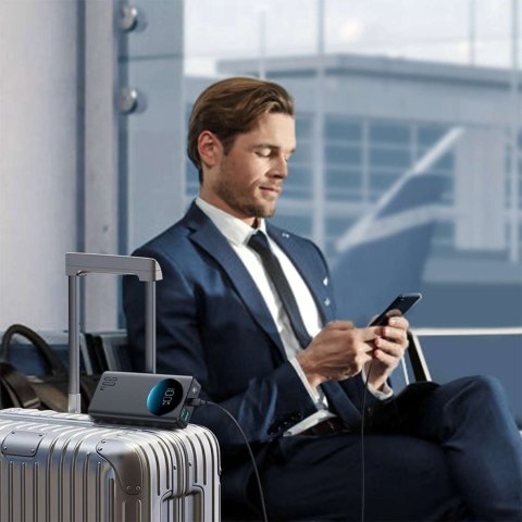 Powerbank z latarką 30W 20000mAh + kabel USB-A - USB-C 25cm czarny JOYROOM