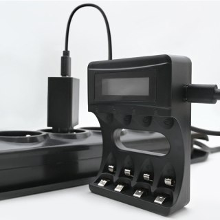 Ładowarka do akumulatorków Ni-MH typu R03/AAA R6/AA | 1800mA Qoltec