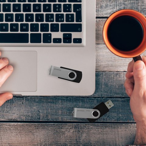 Pendrive pamięć flash 16 GB USB 3.2 Gen 1 UTS3 - czarny Goodram