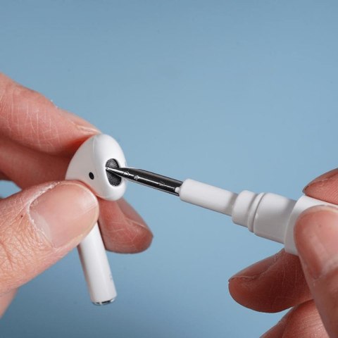 Zestaw do czyszczenia słuchawek AirPods biały HURTEL