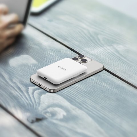 Powerbank 5000mAh z MagSafe USB-C 15W z kablem USB-C - biały Tech-Protect