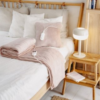 Super miękka poduszka elektryczna AD 7444 Adler