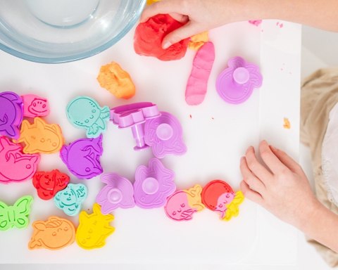 Masa plastyczna Misiolina 2x50g 2 foremki czerwony błękitny Epee