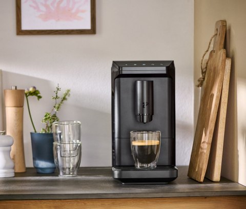 Ekspres ciśnieniowy Esperto Mini czarny Tchibo