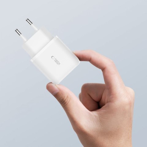 Ładowarka sieciowa C20W USB-C USB-A 20W z kablem USB-C - biała Tech-Protect