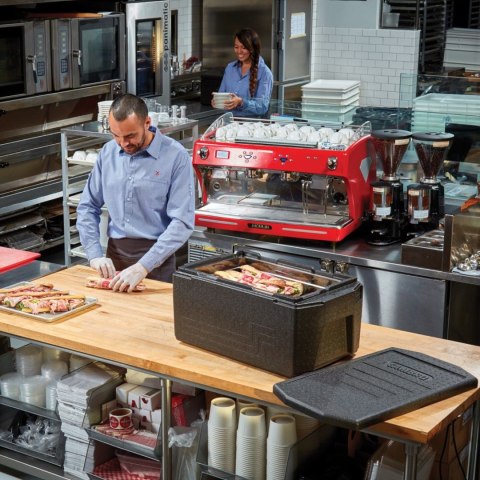 Pojemnik termoizolacyjny termobox Cam GoBox GN 1/1 46 l 680x400x321 mm CAMBRO