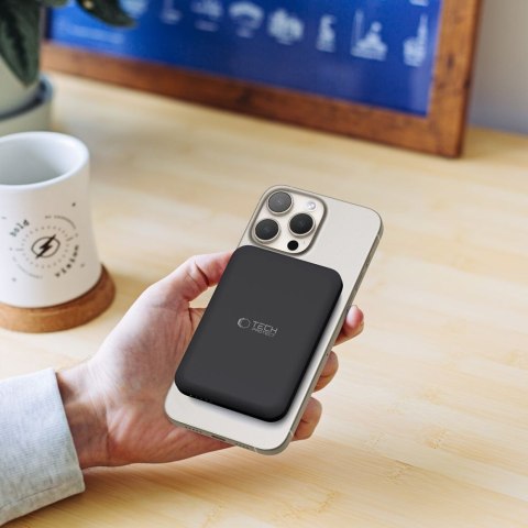 Powerbank magnetyczny 5000mAh LifeMag PB10 MagSafe 15W USB-C z kablem USB-C - czarny Tech-Protect