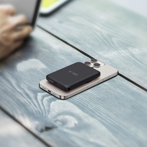 Powerbank magnetyczny 5000mAh LifeMag PB10 MagSafe 15W USB-C z kablem USB-C - czarny Tech-Protect