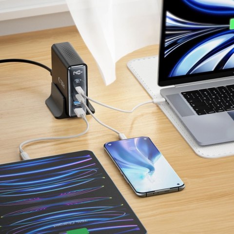 Stacja ładująca do urządzeń z wyświetlaczem 3x USB-C 2x USB-A GaN 140W - czarna Tech-Protect