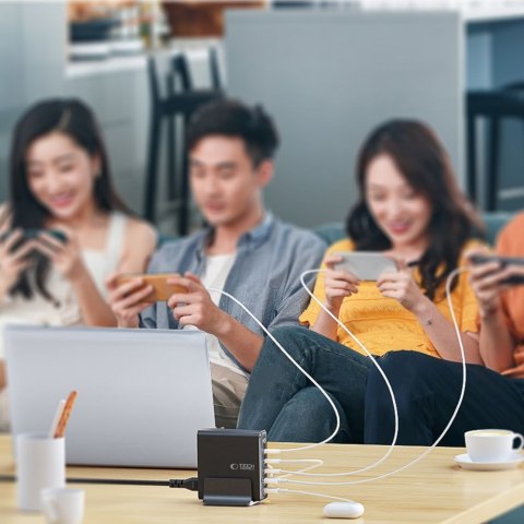 Stacja ładująca do urządzeń z wyświetlaczem 3x USB-C 2x USB-A GaN 140W - czarna Tech-Protect