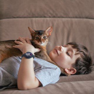 Opaska pasek silikonowy na lokalizator AirTag na rękę dla dziecka - astronauta granatowa HURTEL