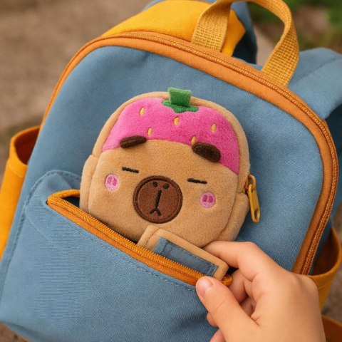 Portfelik Pluszowy Z Brelokiem Kapibara Truskawka Różowa 9,5 x 8 cm LEAN