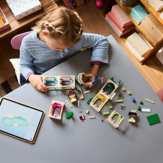 Klocki Disney 43291 Mała Bella i Tiana z zamkiem LEGO