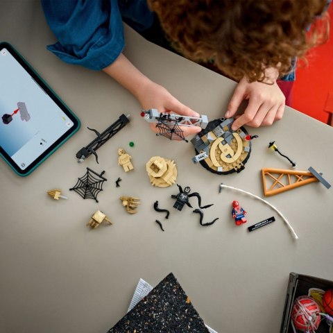 Klocki Super Heroes 76334 Epicka bitwa: Spider-Man kontra Sandman LEGO