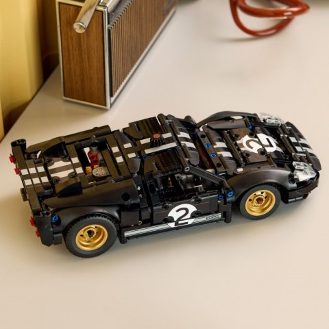 Klocki Technic 42223 Samochód wyścigowy 1966 Ford GT40 MKII LEGO