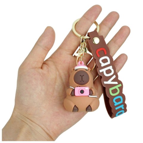 Brelok Figurka Kapibara Z Aparatem i Czapką Zawieszka Karabińczyk Kółko LEAN TOYS