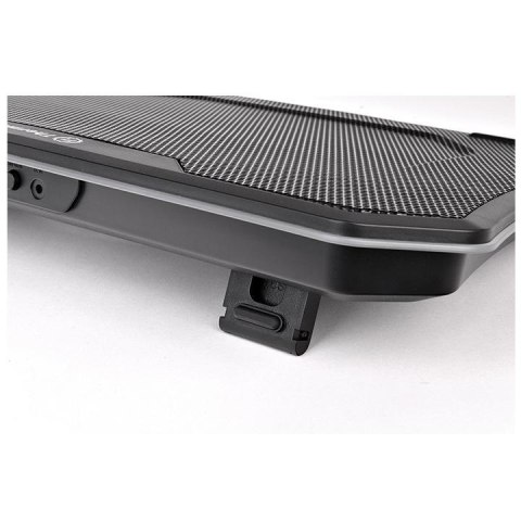 Massive 20 RGB (10~19", 200mm Fan, LED) mesh Thermaltake