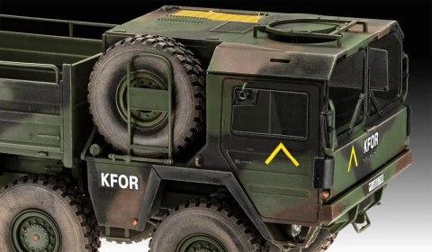 Model plastikowy Ciężarówka Man 10T Milgl 8x8 1/35 Revell