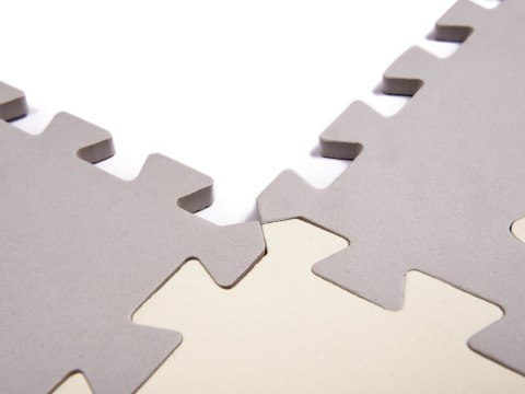 Mata edukacyjna piankowa puzzle szara ecru 36 elementów 150x150cm Kik Sp. z o. o. Sp. k.