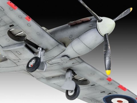 Model plastikowy Spitfire MK.IIA Revell