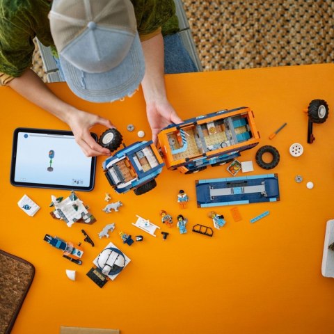 Klocki City 60471 Ciężarówka z laboratorium arktycznej odkrywczyni LEGO