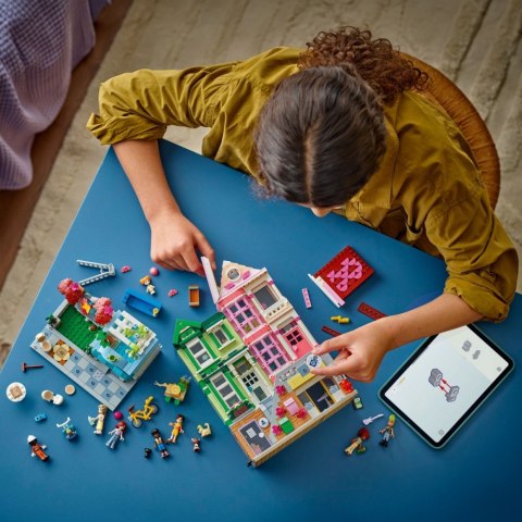 Klocki Friends 42670 Mieszkania i sklepy w mieście Heartlake LEGO