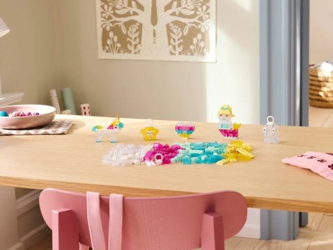 LEGO Classic 11040 - Magiczny zestaw z przezroczystymi klockami