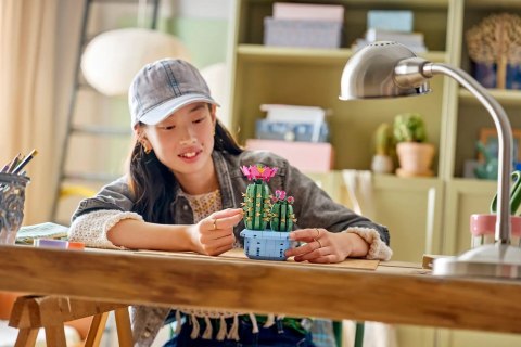 LEGO Botanical Collection 11509 - Kwitnący kaktus