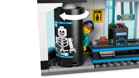 LEGO City 60502 - Lotnisko z samolotem