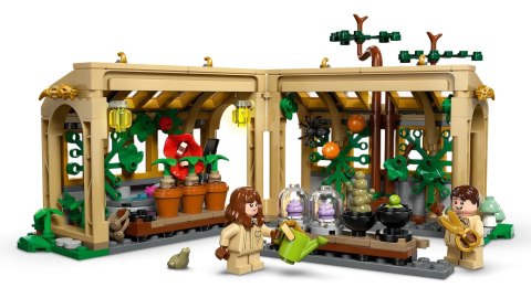 LEGO Harry Potter 76445 - Zamek Hogwart: zajęcia z zielarstwa