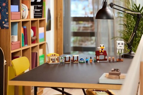 LEGO Minecraft 21273 - Atak balonowego Ghasta na wioskę