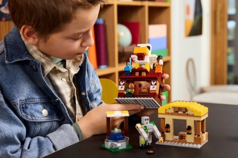 LEGO Minecraft 21273 - Atak balonowego Ghasta na wioskę