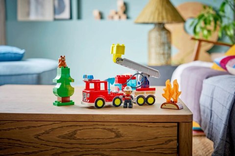 LEGO Duplo 10473 - Wóz strażacki z wężem i strażakiem