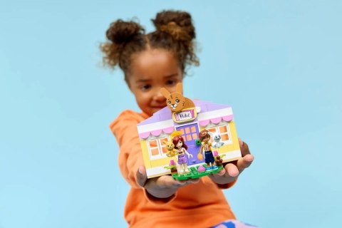 LEGO Friends 42679 - Hotel dla królików w mieście Heartlake