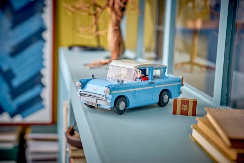 LEGO Harry Potter 76470 - Zaczarowany latający Ford Anglia