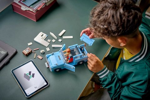 LEGO Harry Potter 76470 - Zaczarowany latający Ford Anglia