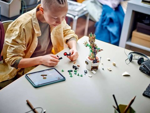 LEGO Marvel Super Heroes 76297 - Tańczący Groot