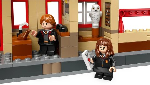 LEGO Harry Potter 76423 - Ekspres do Hogwartu i stacja w Hogsmeade