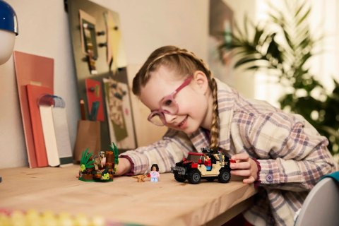 LEGO Jurassic World 76972 - Ucieczka terenówką przed raptorem