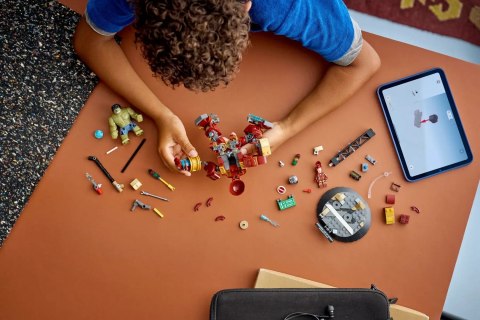 LEGO Marvel Super Heroes 76343 - Epicka bitwa: Hulkbuster kontra Hulk