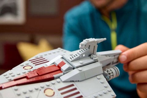 LEGO Star Wars 75404 - Krążownik szturmowy typu Acclamator