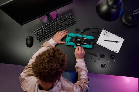 LEGO Technic 42208 - Aston Martin Valkyrie